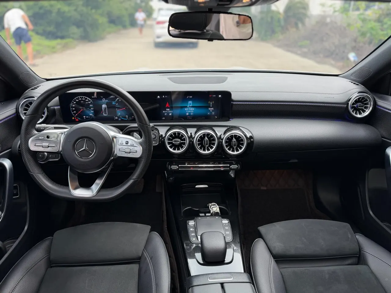 Mercedes Benz Class A 2021 A 200 L 1.3T Dynamic Automatic 6