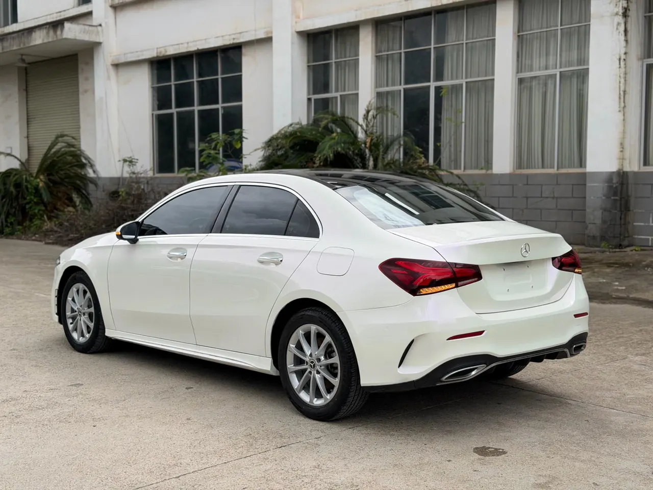 Mercedes Benz Class A 2021 A 200 L 1.3T Dynamic Automatic 7