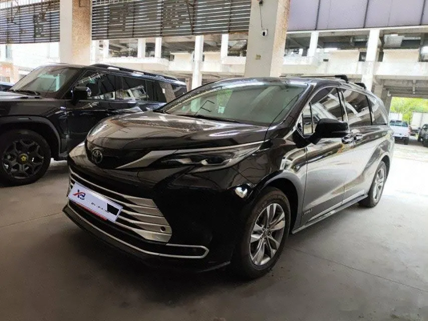 打开图片灯箱:Toyota 2021 Sana 2.5 Stepless Platinum Edition Automatic Transmission