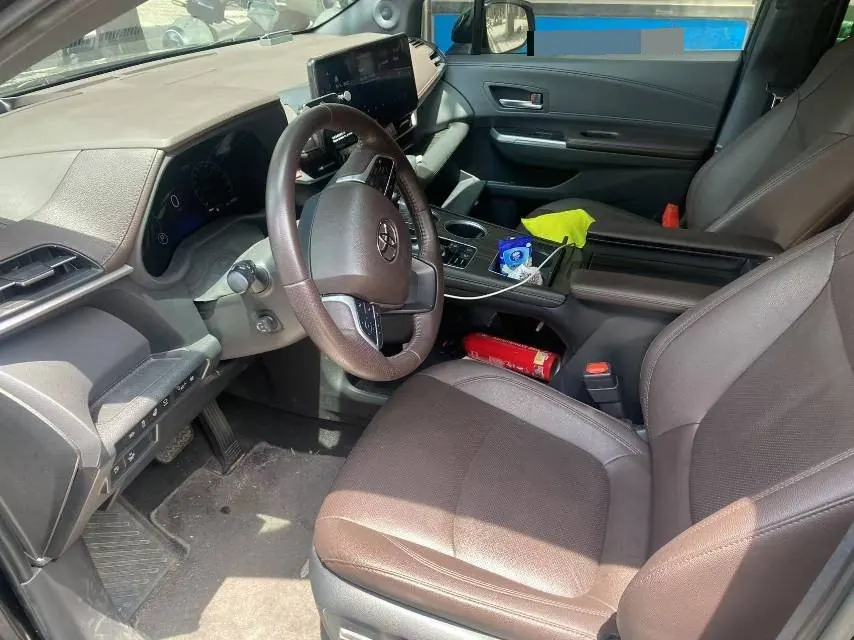 Toyota 2021 Sana 2.5 Stepless Platinum Edition Automatic Transmission 4