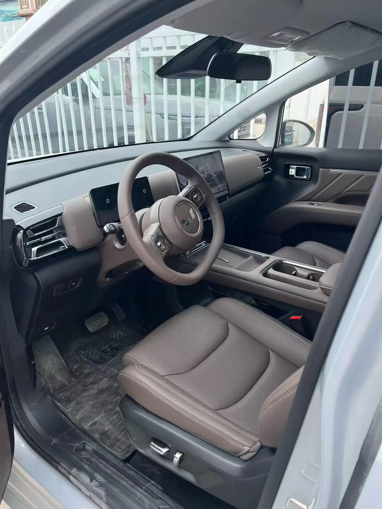 WuLing 2025 Starlight 730 500km Luxury Automatic Gear 3