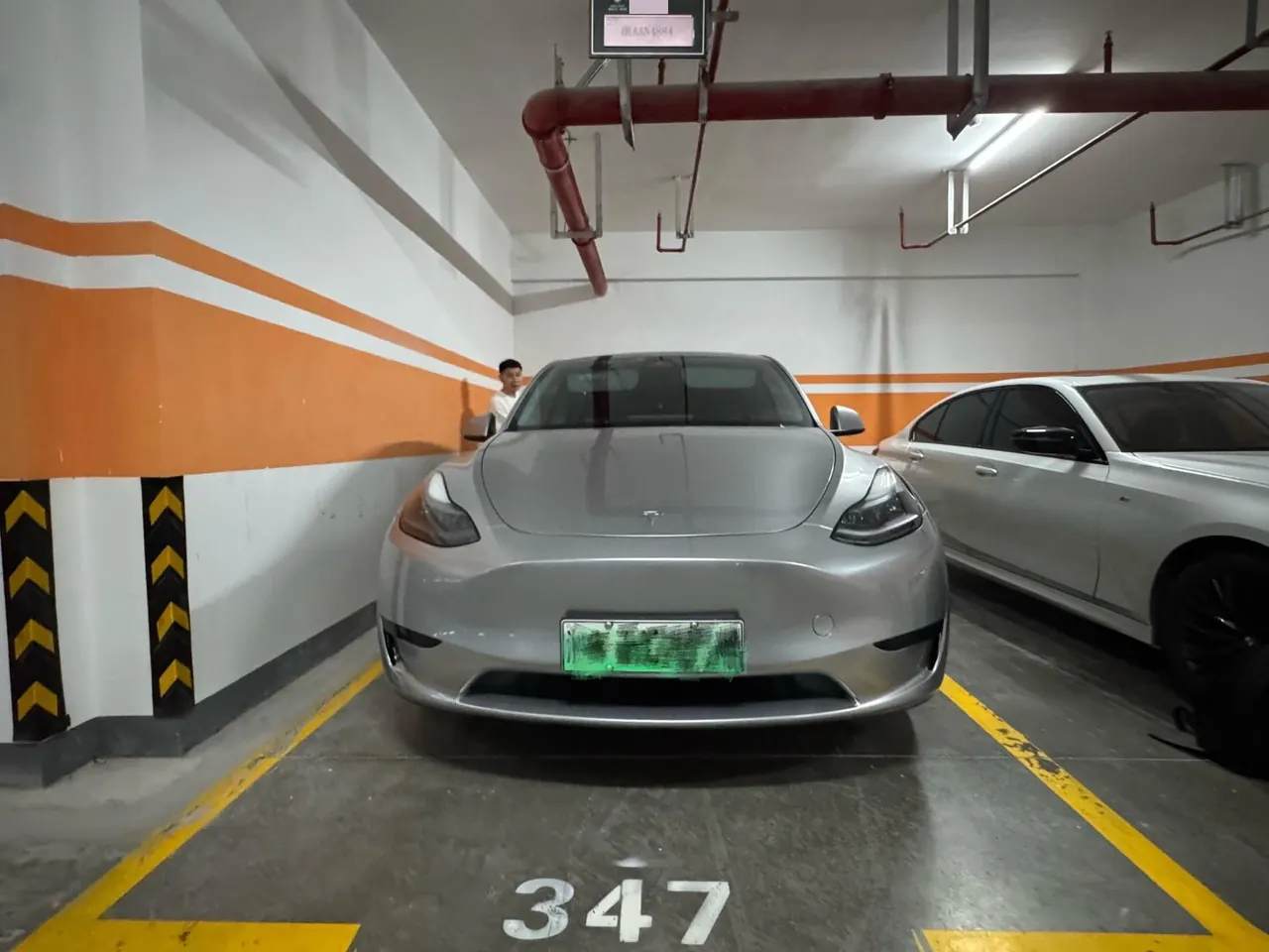 Tesla 2024 Model Y rear-wheel drive version automatic transmission 2