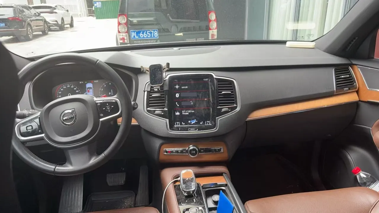 Volvo XC90 (Imported) 2021 XC90 48V 2.0T B6 Zhiyi Deluxe Edition 7-seat Automatic Gear 4