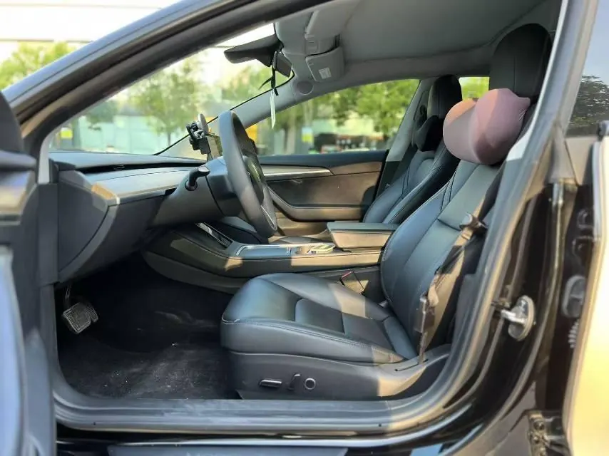 Tesla 2022 Model 3 rear-wheel drive version of automatic transmission 4