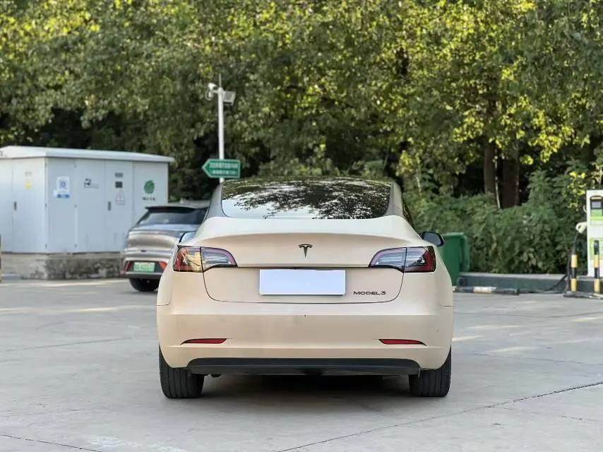 Tesla 2022 Model 3 rear-wheel drive version of automatic transmission 8