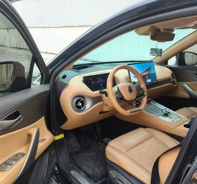 Denza 2022 Denza D9 DM-i 1.5T Stepless 970 Four-wheel Drive Honorable Automatic Gear 3
