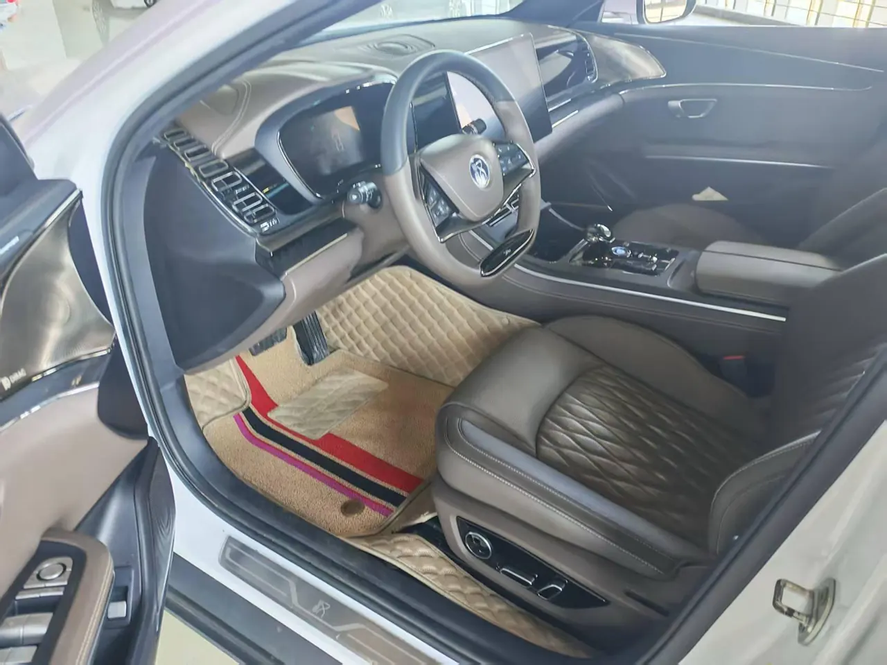 BYD 2020 Han DM 2.0T four-wheel drive performance version luxury automatic gear 6