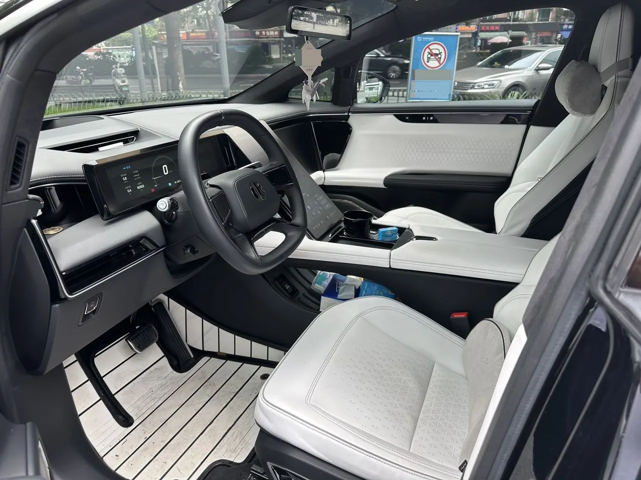 HiPhi 2021 HiPhi X Deluxe 6-seat automatic gear 3
