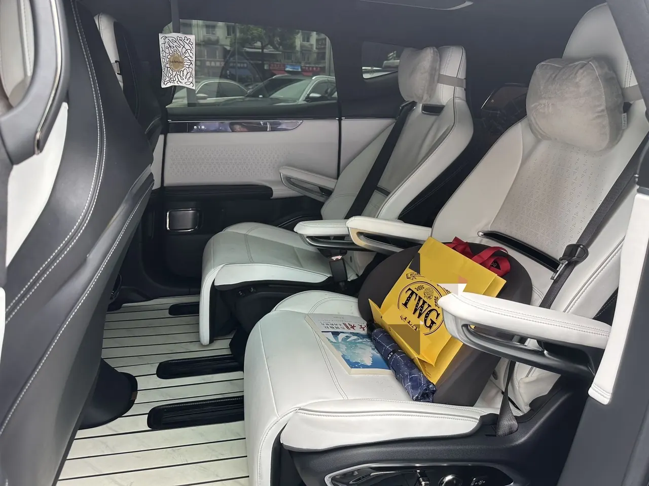 HiPhi 2021 HiPhi X Deluxe 6-seat automatic gear 4