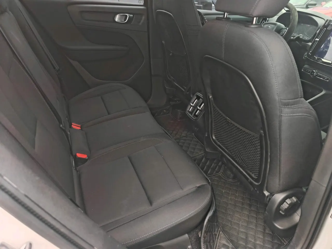 Volvo 2021 XC40 1.5T T3 Smart Fashion Edition Automatic Gear 4