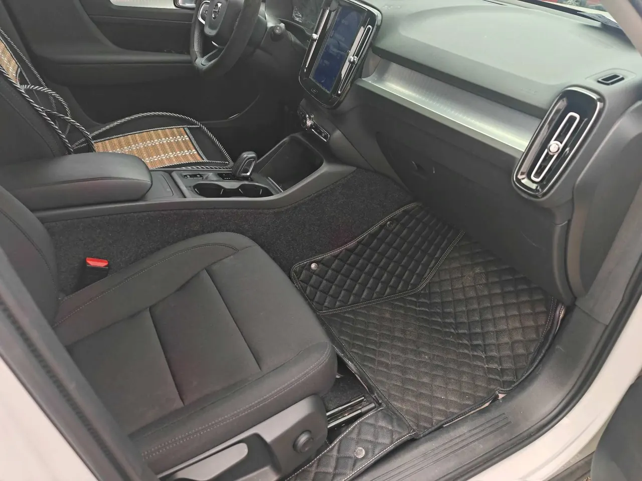 Volvo 2021 XC40 1.5T T3 Smart Fashion Edition Automatic Gear 5