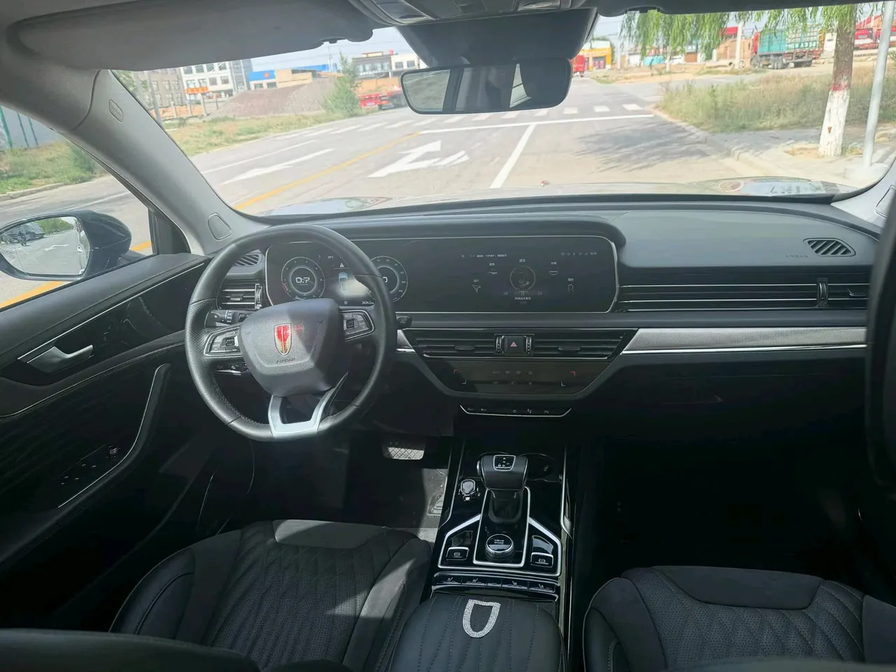 HongQi 2022 HS5 2.0T Zhilian Flag Edition Automatic Gear 6