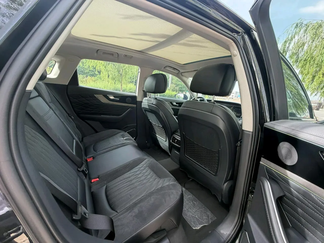 HongQi 2022 HS5 2.0T Zhilian Flag Edition Automatic Gear 7