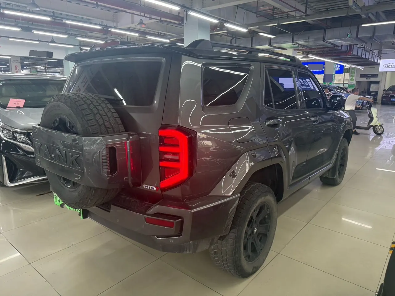 Tank 2024 Tank 400 Hi4-T 2.0T City Edition Automatic Gear 3