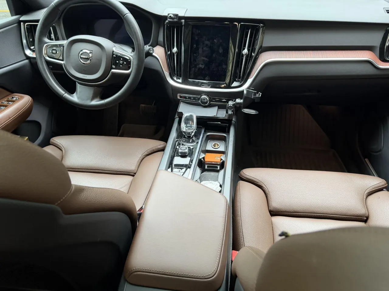 Volvo V60 (Imported) 2024 V60 48V 2.0T B5 Zhiyuan Sports Edition Automatic Gear 2