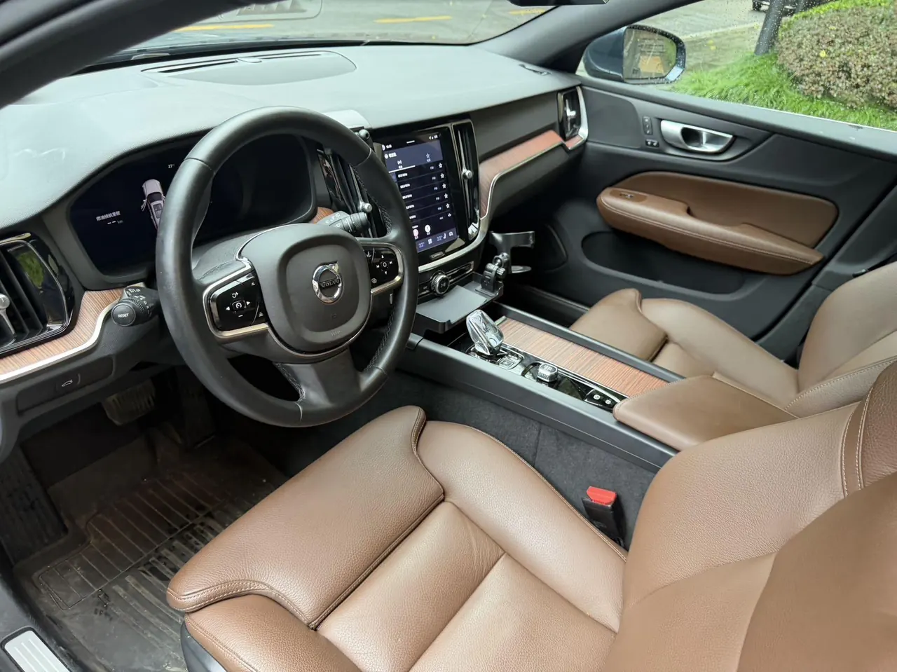 Volvo V60 (Imported) 2024 V60 48V 2.0T B5 Zhiyuan Sports Edition Automatic Gear 3