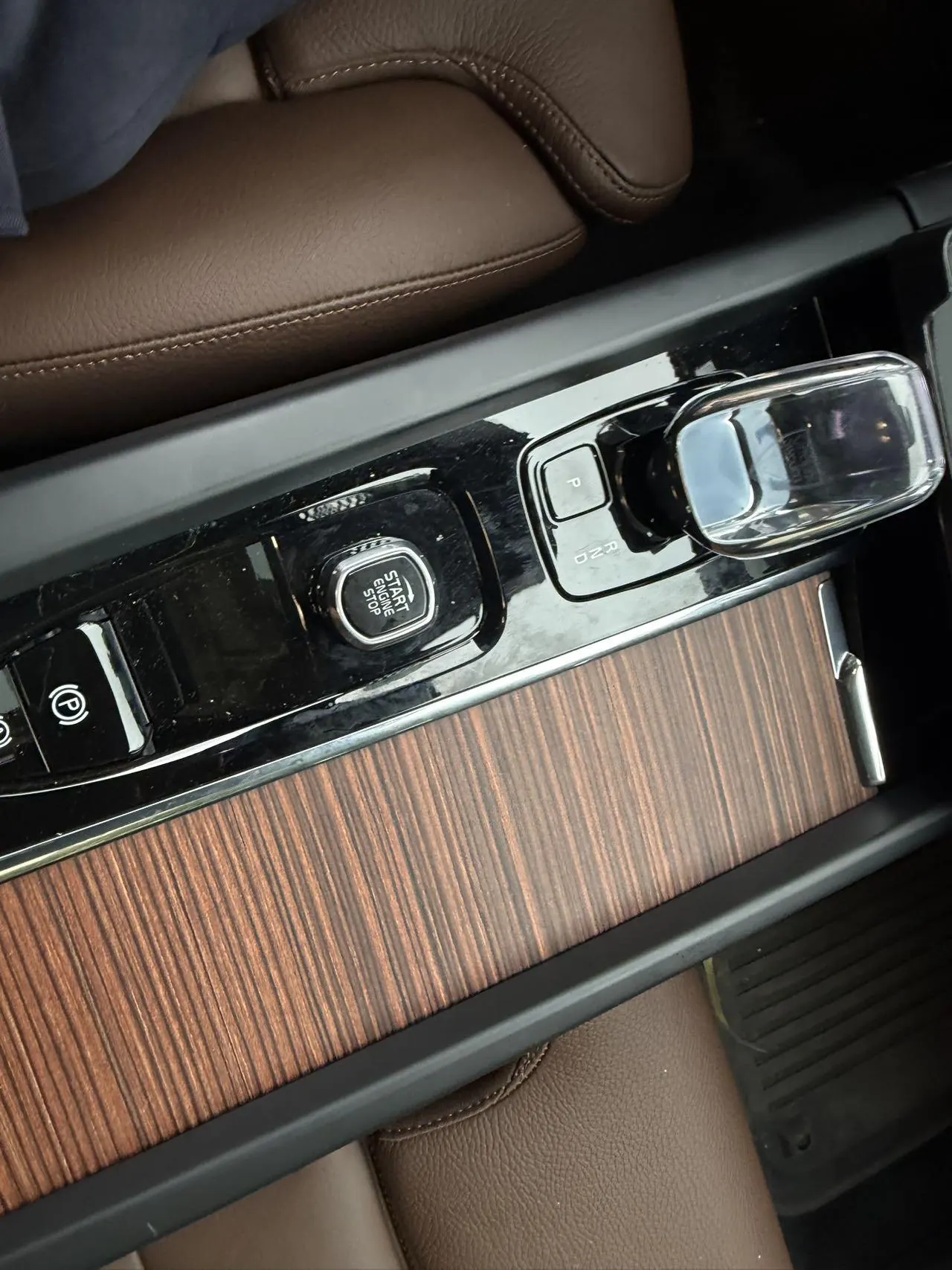 Volvo V60 (Imported) 2024 V60 48V 2.0T B5 Zhiyuan Sports Edition Automatic Gear 4