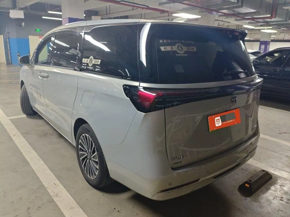 Buick 2025 GL8 Lu Shang 1.5T Premium Edition 7-seat Automatic Gear 4