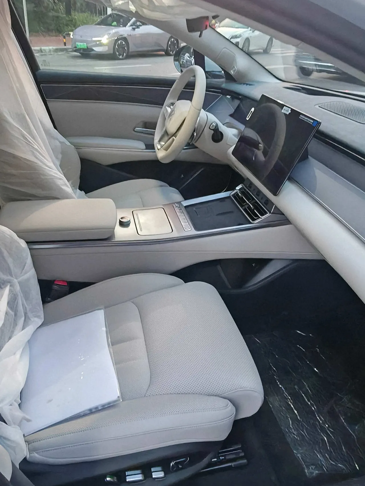 BYD 2025 Han l DM-i 1.5T stepless 200KM laser Radar flagship automatic gear 10