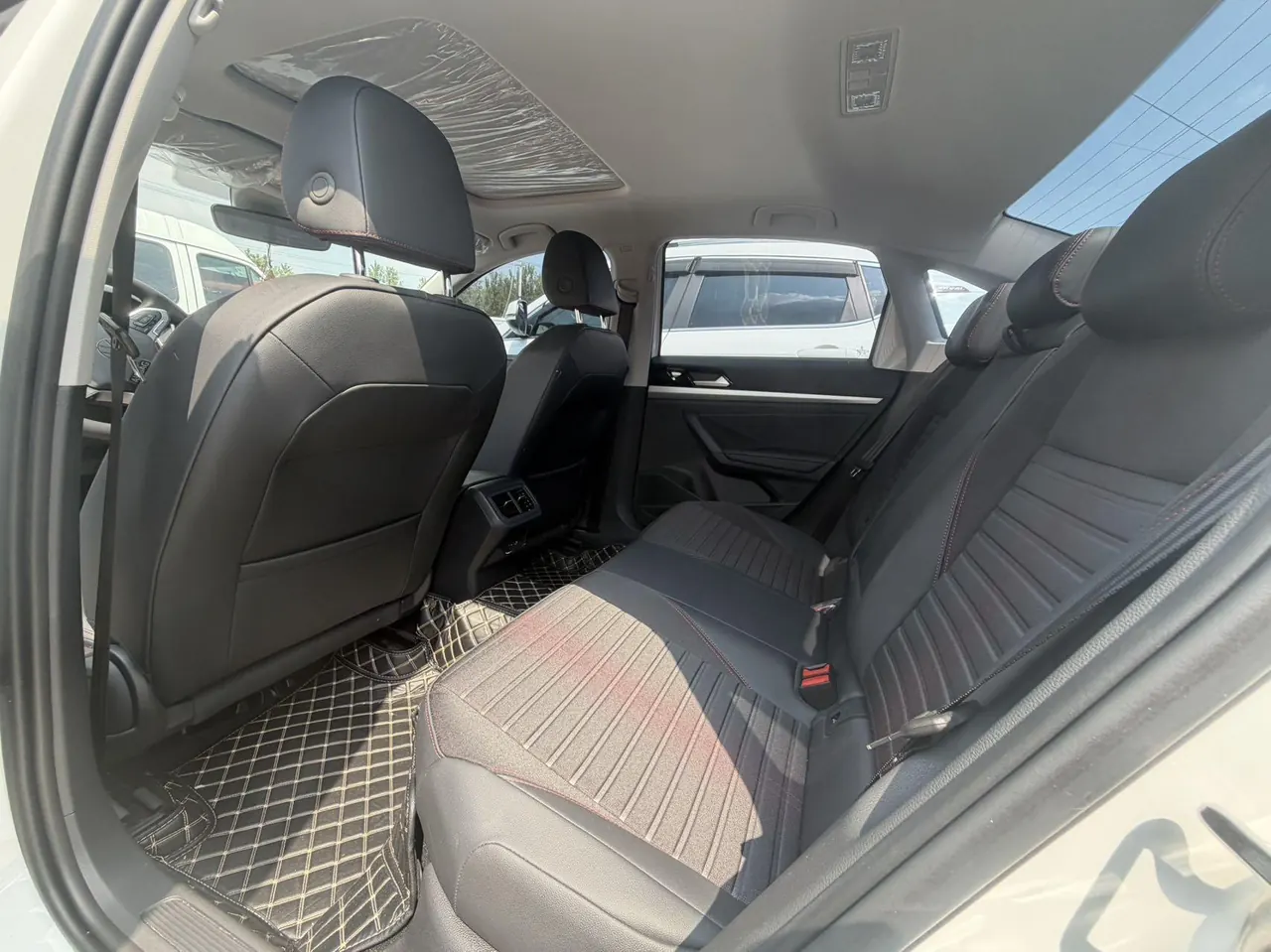 Volkswagen 2024 LaVida 1.5TSI 300TSI Star Full Escape Automatic Gear 4