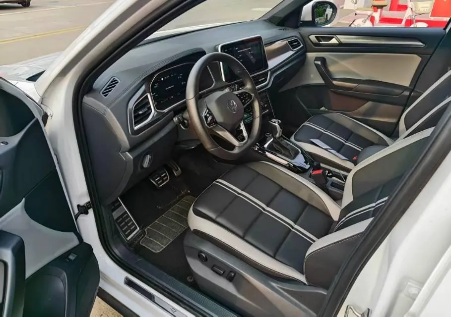 Volkswagen 2024 Tange 1.5TSI 300TSI Two-Drive Chen Guang Edition Automatic Gear 4