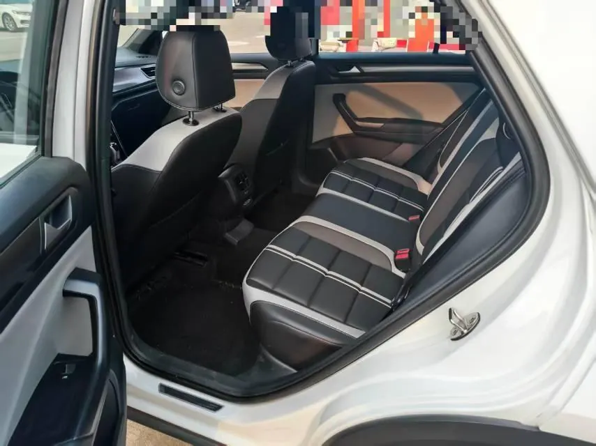 Volkswagen 2024 Tange 1.5TSI 300TSI Two-Drive Chen Guang Edition Automatic Gear 5