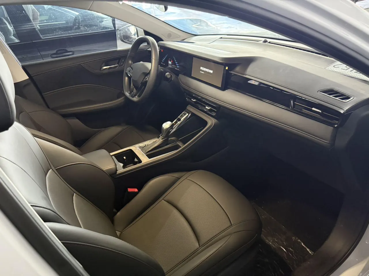 Roewe 2026 i5 1.5 Stepless Deluxe Edition Automatic Gear 4