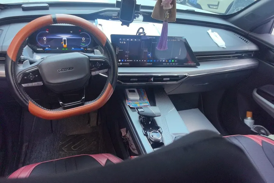 Auchan 2023 Z6 iDD 1.5T Three Clutch 150KM Flagship PLUS Smart Parking Edition Automatic 4