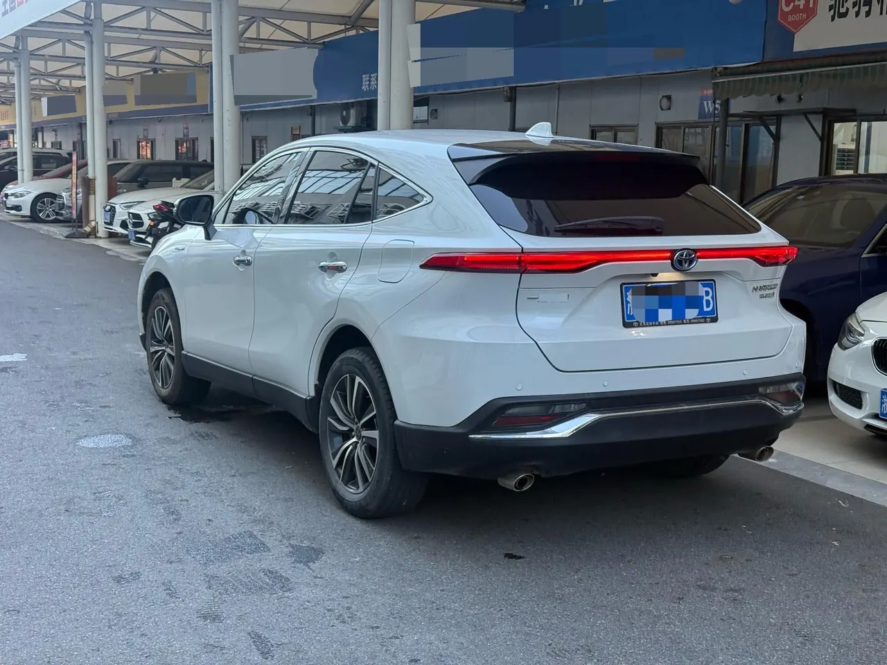 Toyota 2022 LingFang Shuangqing 2.5 Stepless Two-Drive Deluxe Automatic Gear 3