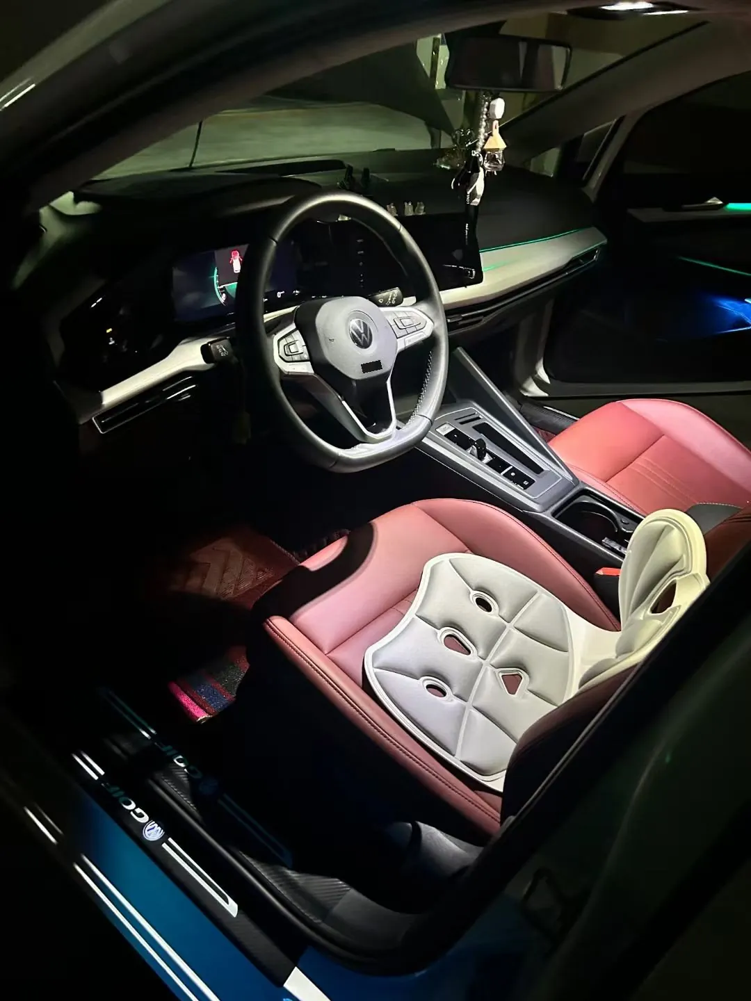 Volkswagen 2023 Golf 8 PRO 1.4TSI 280TSI 20th Anniversary Edition Automatic 3