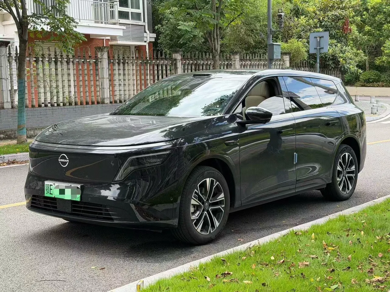 Nissan 2026 NX 8 580 Max Automatic - View 1