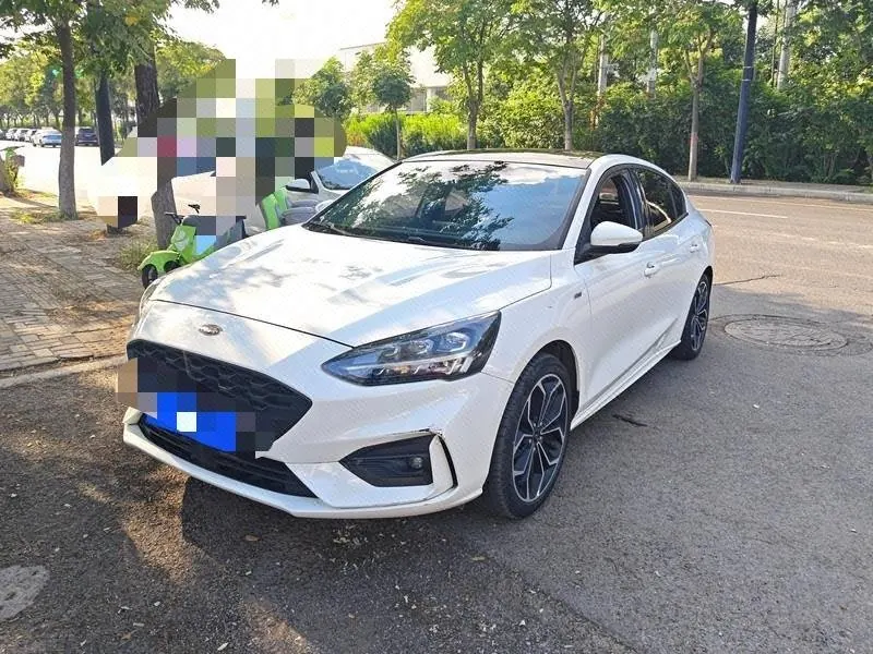Ford 2021 Focus -3-compartment 1.5T EcoBoost 180 ST Line Automatic - View 1
