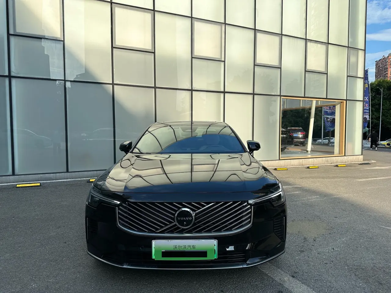 Volvo S90 New Energy 2026 Model S90 PHEV 2.0T T8 All-Wheel Drive Long-Range Intelligent Luxury Automatic 2
