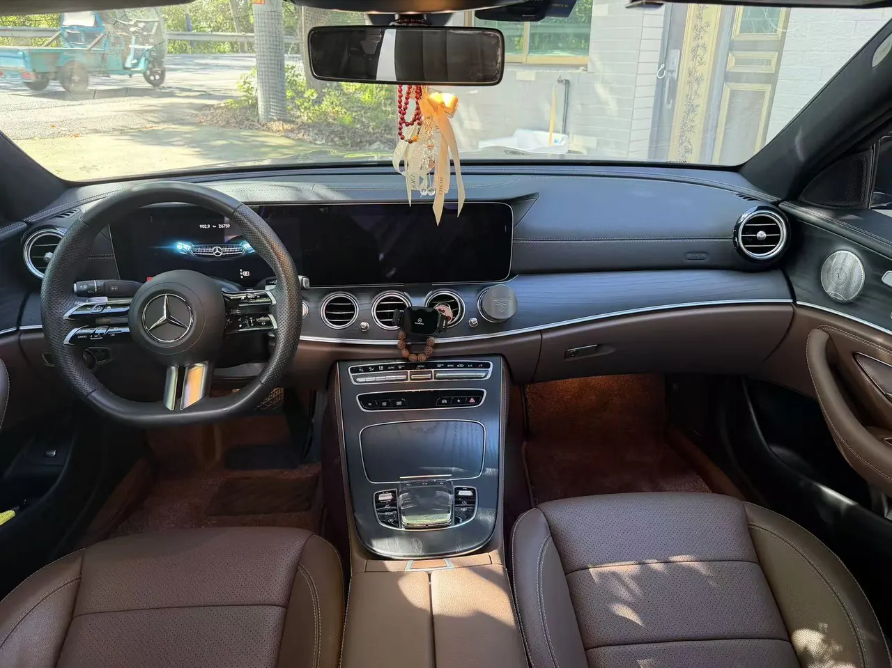 Mercedes Benz E Class 2023 E 300 L 2.0T Sports Luxury Automatic Gear 4