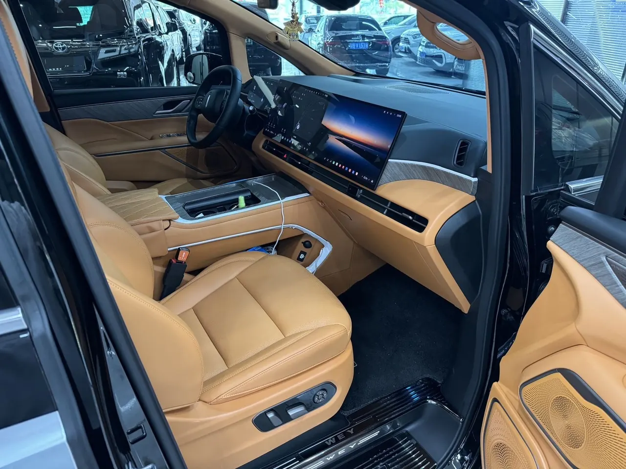 WEY 2025 VV7 Hi4 1.5T Four-Wheel-Drive Automatic Model 4