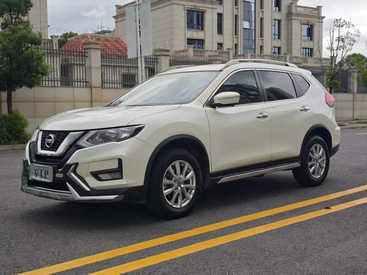 打开图片灯箱:Nissan 2021 Qijun 2.0 Stepless XL ITS Two-Drive Smart Union Comfort Edition Automatic Gear