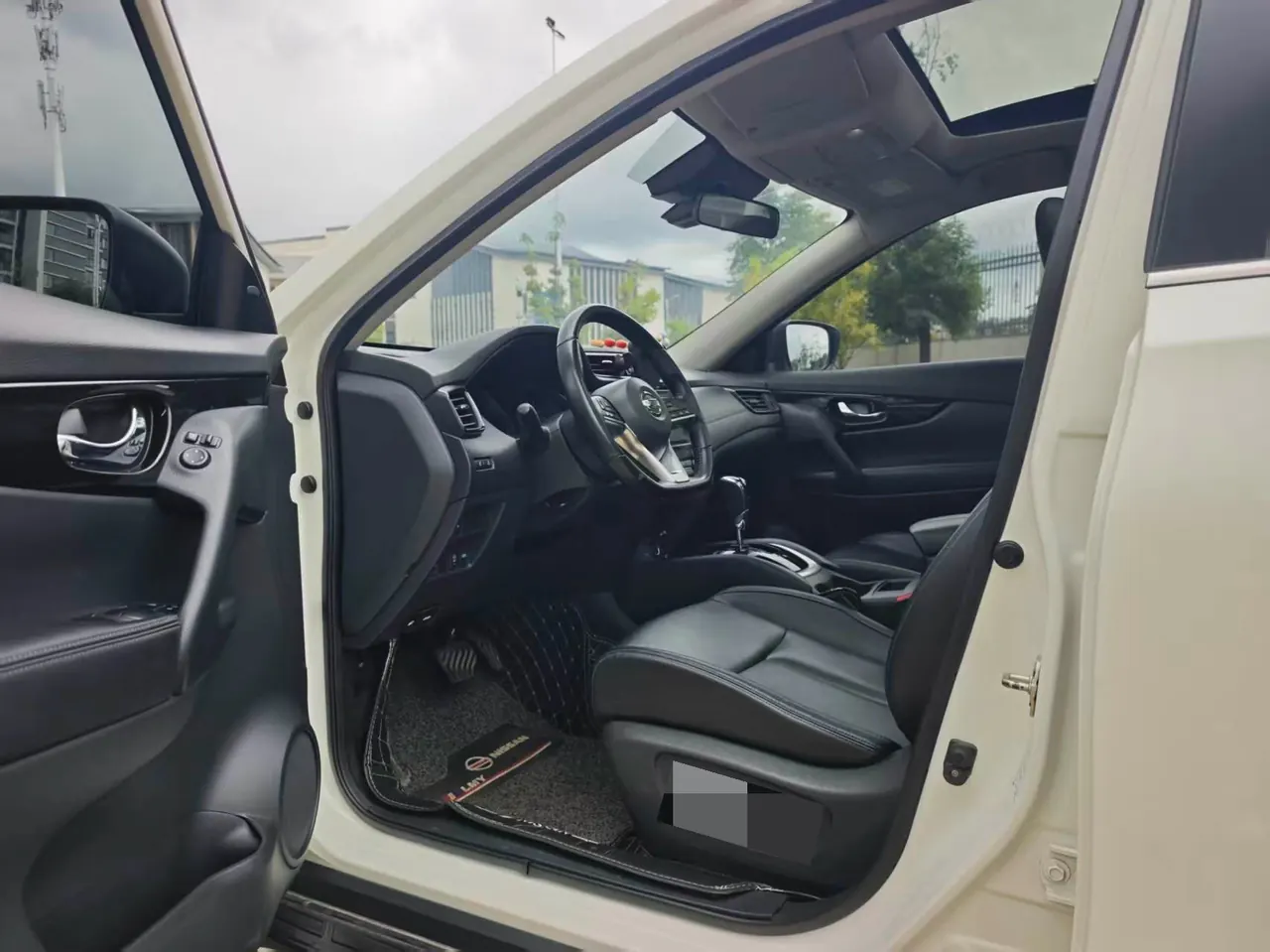 Nissan 2021 Qijun 2.0 Stepless XL ITS Two-Drive Smart Union Comfort Edition Automatic Gear 4