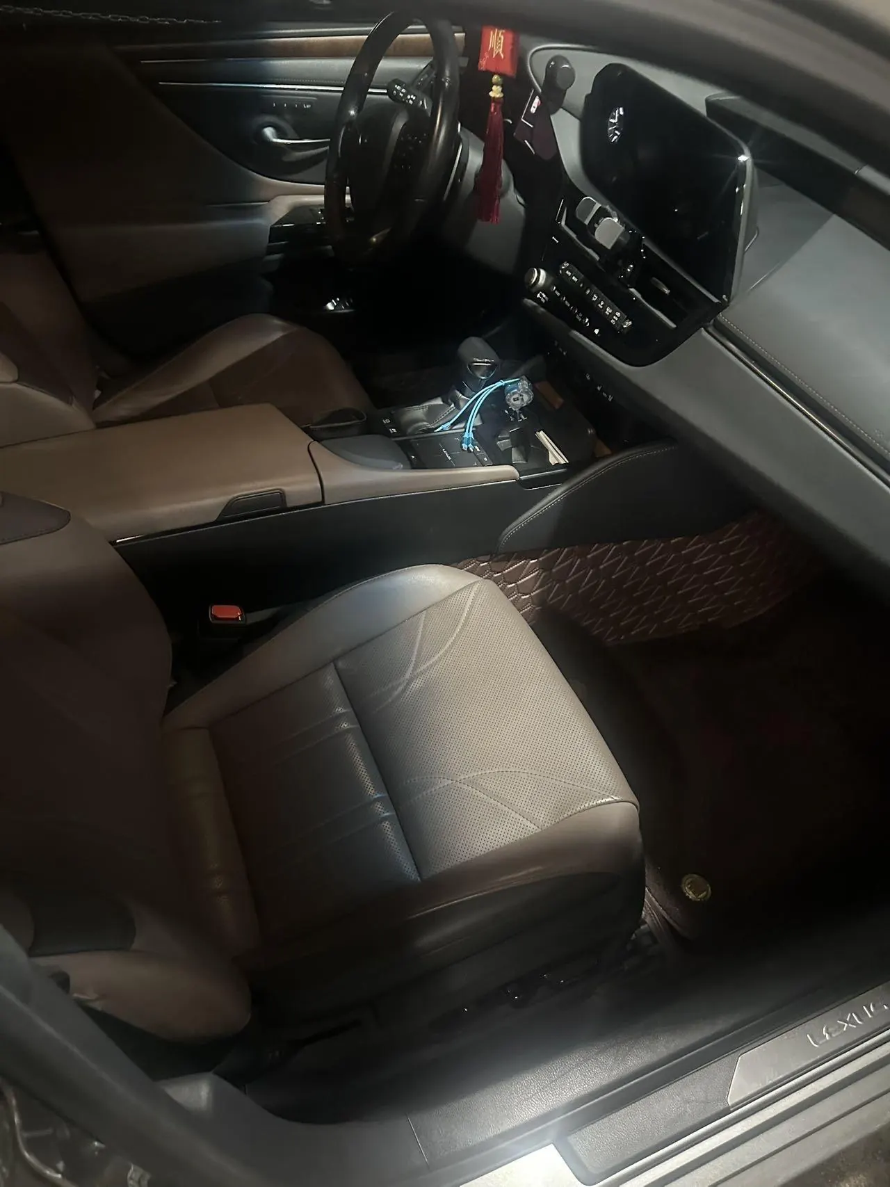 Lexus ES (Imported) 2021 ES300h 2.5 Stepless Premium Edition Automatic Gear 6