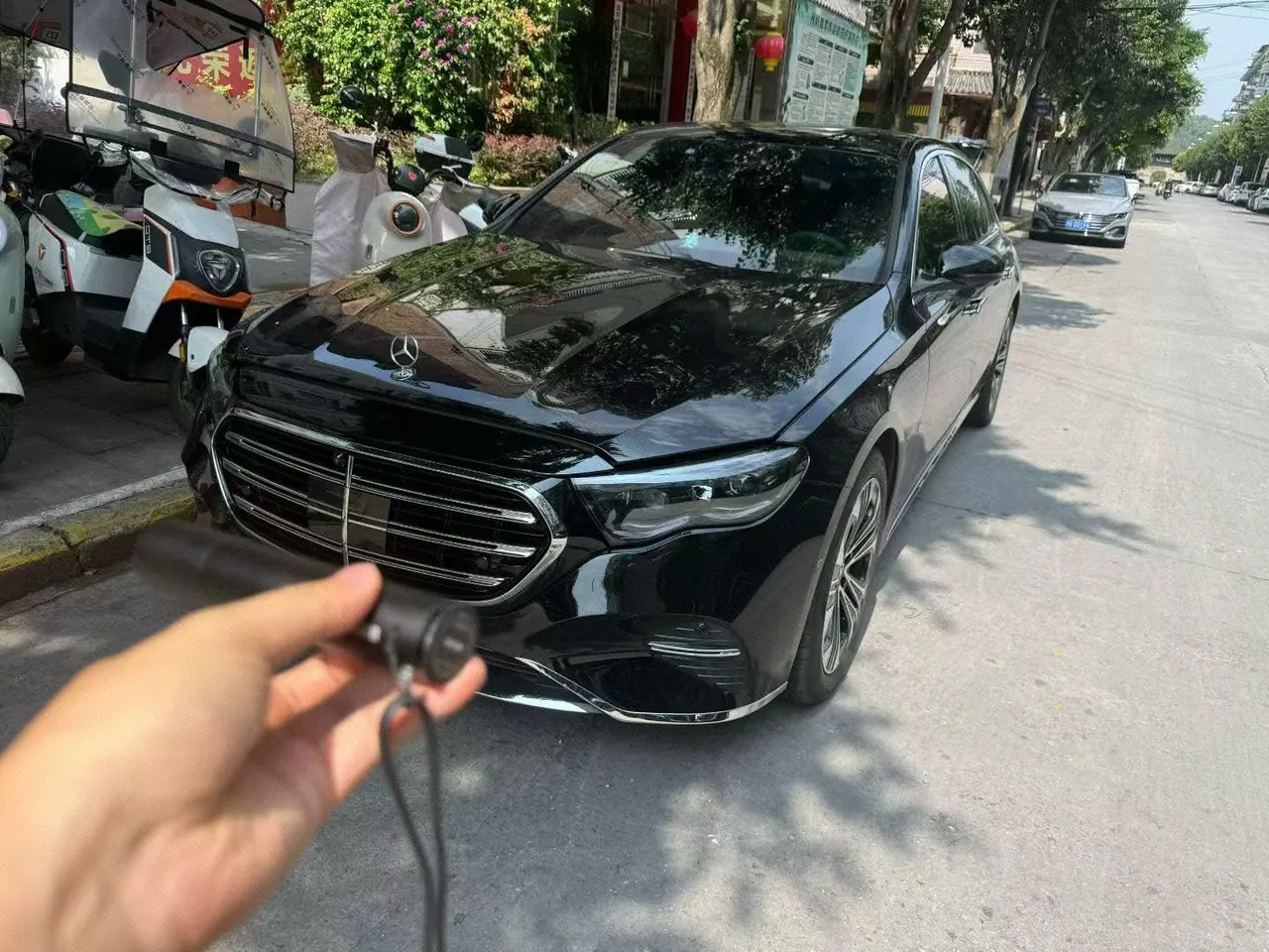 打开图片灯箱:Mercedes Benz E-Class 2026 model E 300 L 48V 2.0T Luxury Edition Automatic