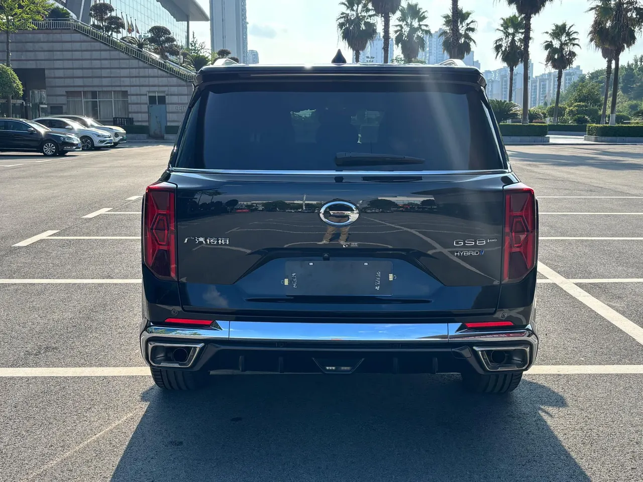 Chuanqi 2022 GS8 Hybrid 2.0TM Stepless Four-wheel Drive Premium Edition Seven-seat Automatic Gear 8