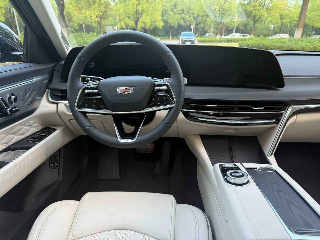 Cadillac 2026 CT6 2.0T 28T flagship automatic gear 13