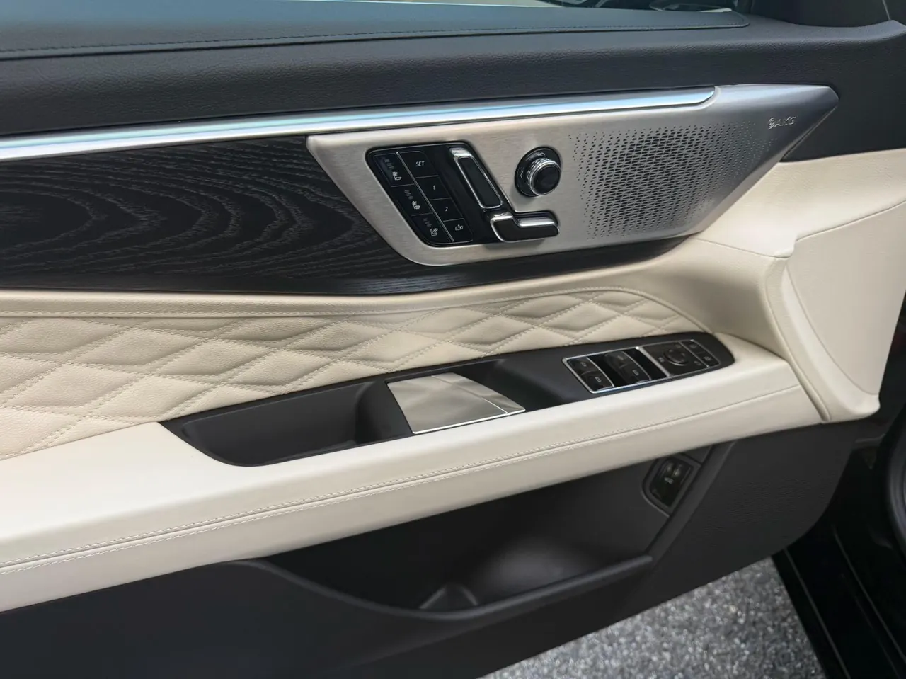 Cadillac 2026 CT6 2.0T 28T flagship automatic gear 4