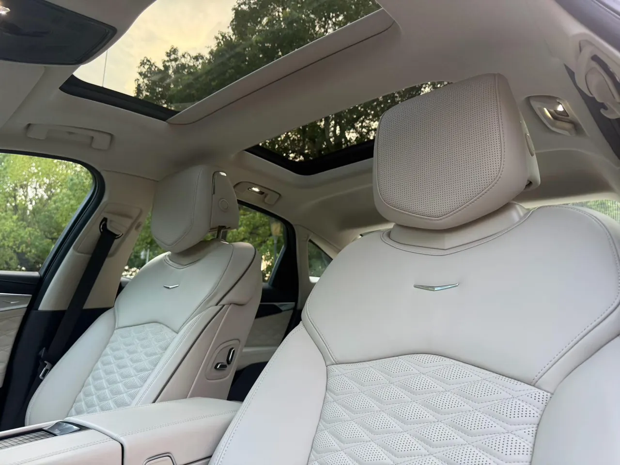 Cadillac 2026 CT6 2.0T 28T flagship automatic gear 7