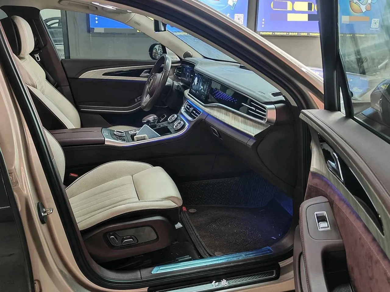 HongQi 2022 H9 3.0T Zhilian Qi Chang Edition Automatic Gear 5
