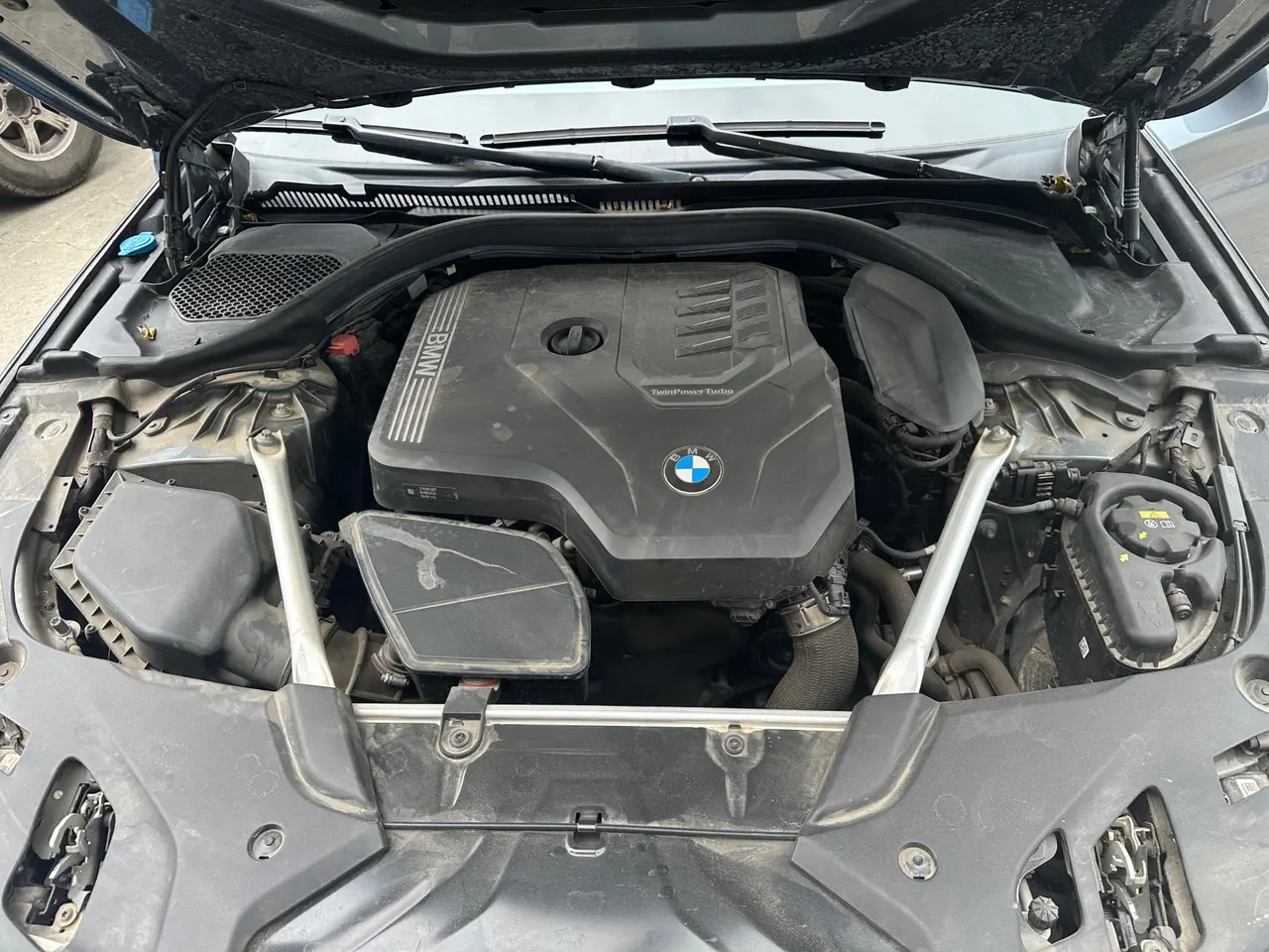 BMW 5 Series (Imported) 2021 525i 2.0T M Sports Suit Automatic Gear 7