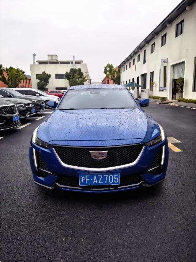 Cadillac 2020 CT5 2.0T 28T Platinum Sports Edition Automatic Gear 2