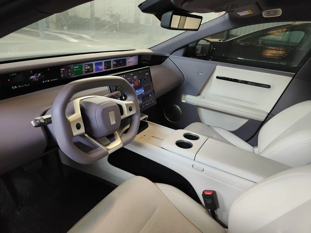 Avatr 2025 Avatr 06 Pro Range-extended Edition Automatic Gear 3