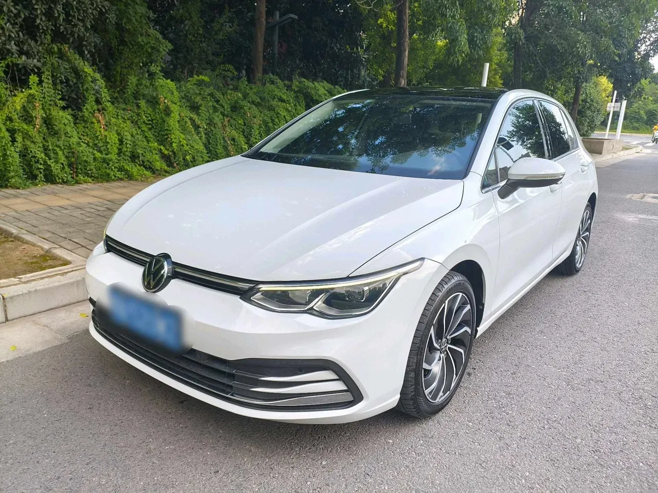 Open image lightbox: Volkswagen 2021 Golf 8 PRO 1.4TSI 280TSI Automatic