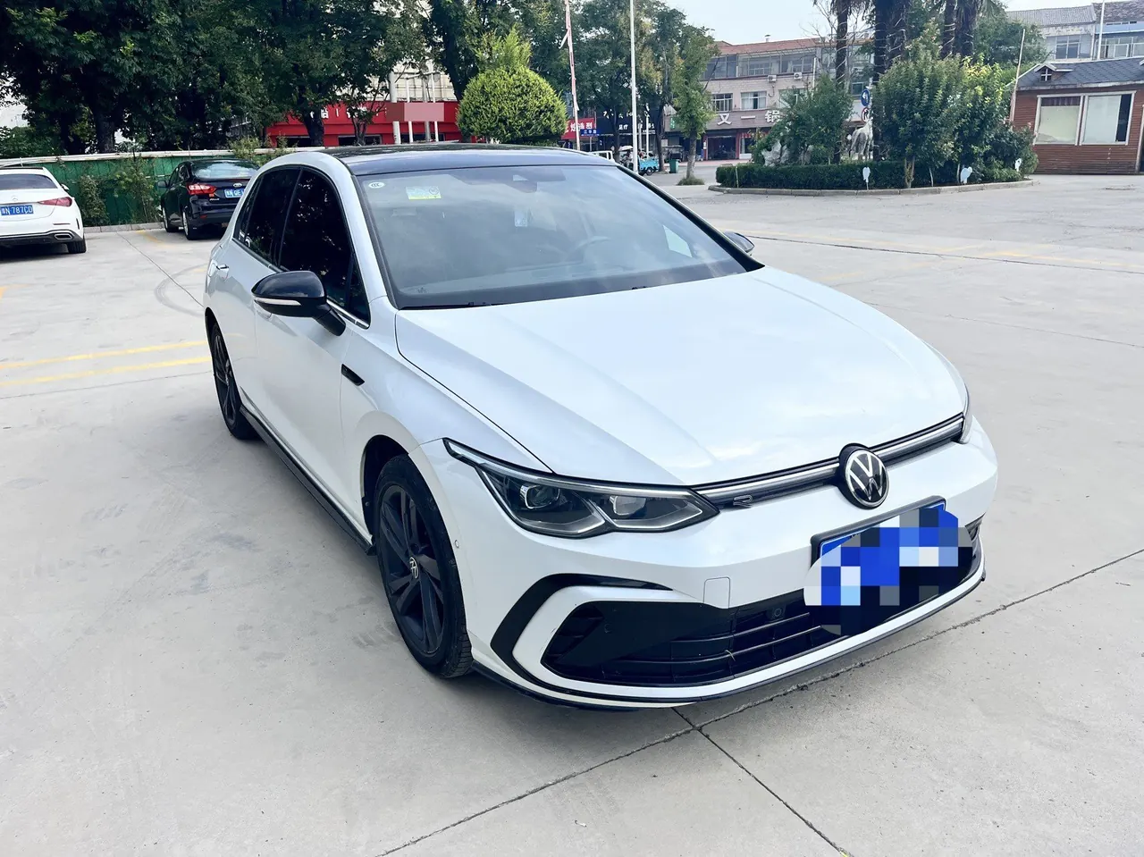 Volkswagen 2021 Golf 8 R-Line 1.4TSI 280TSI Automatic 3