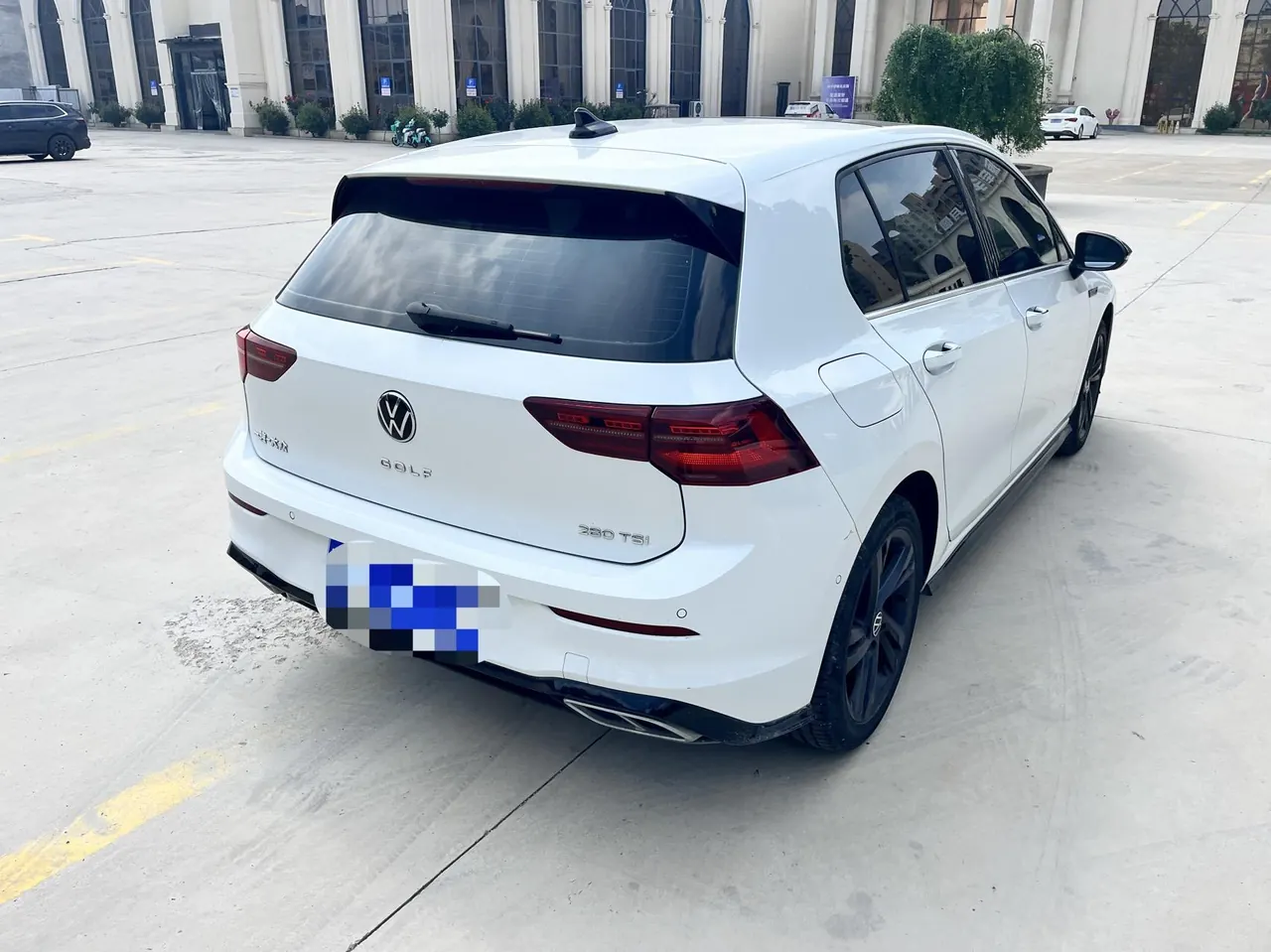 Volkswagen 2021 Golf 8 R-Line 1.4TSI 280TSI Automatic 9